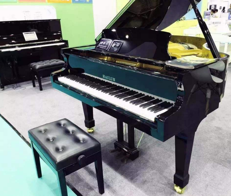 河南郑州海伦钢琴HAILUN专卖店「欧乐钢琴仓储批发」